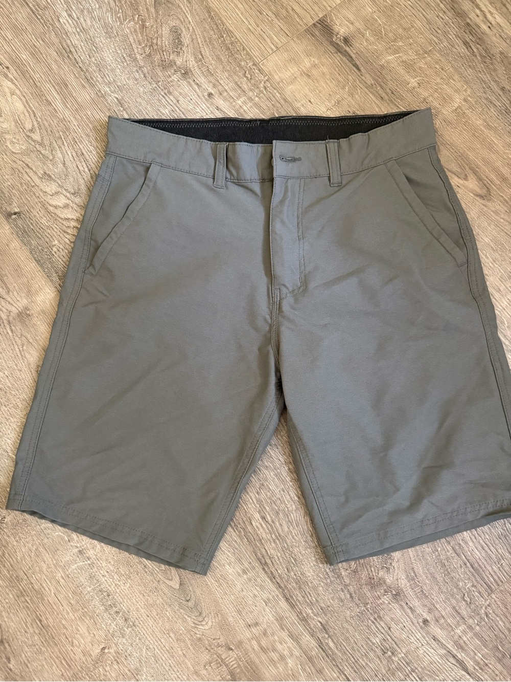 burnside Olive Flat-Front Men's Shorts
